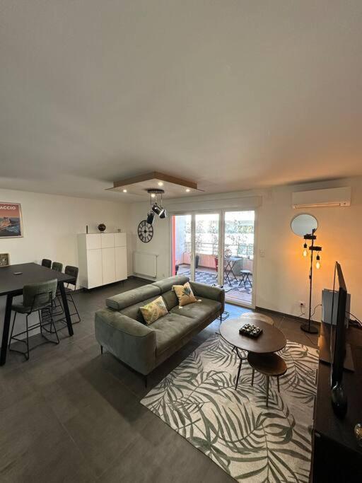 Appartement F3 - Standing, Idealement Situe